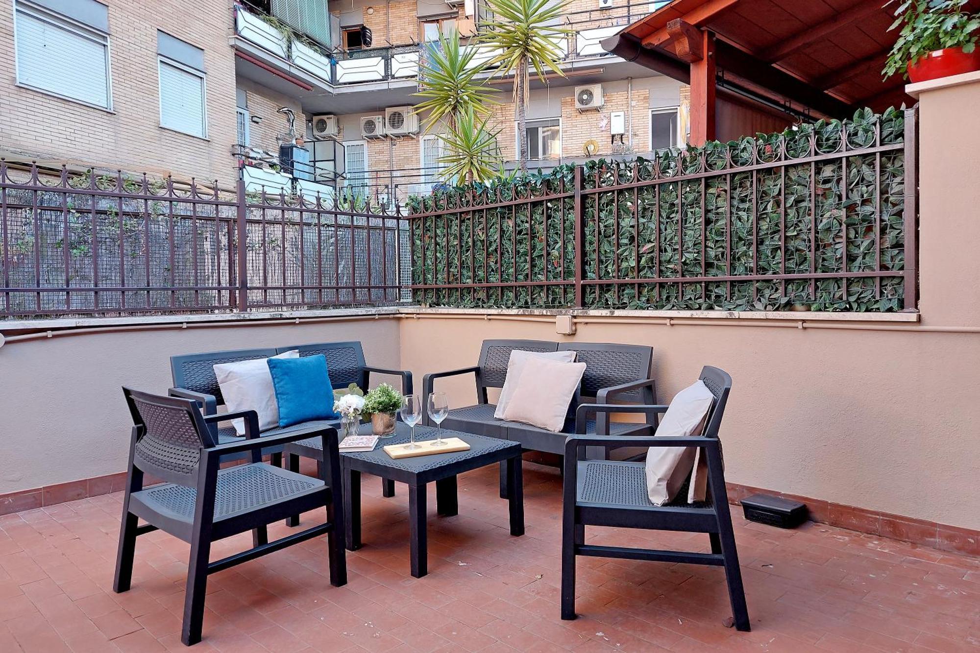La Terrazza Di Christian Apartment *